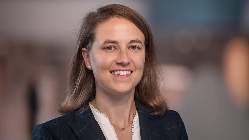 Headshot of Dr. Jennifer Bauer